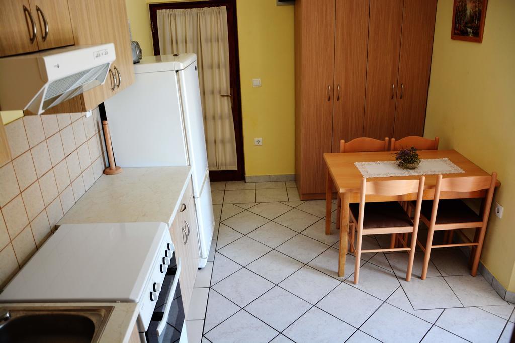 Apartments Joza Vir Eksteriør bilde