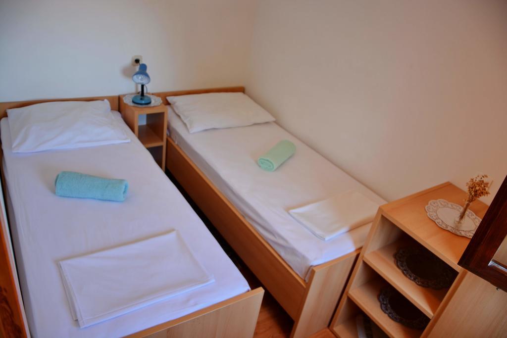 Apartments Joza Vir Eksteriør bilde